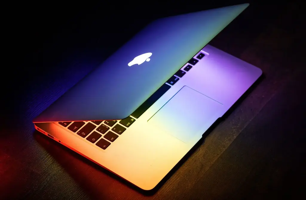 MACBOOK Pro 2015 i7/16GB/512G